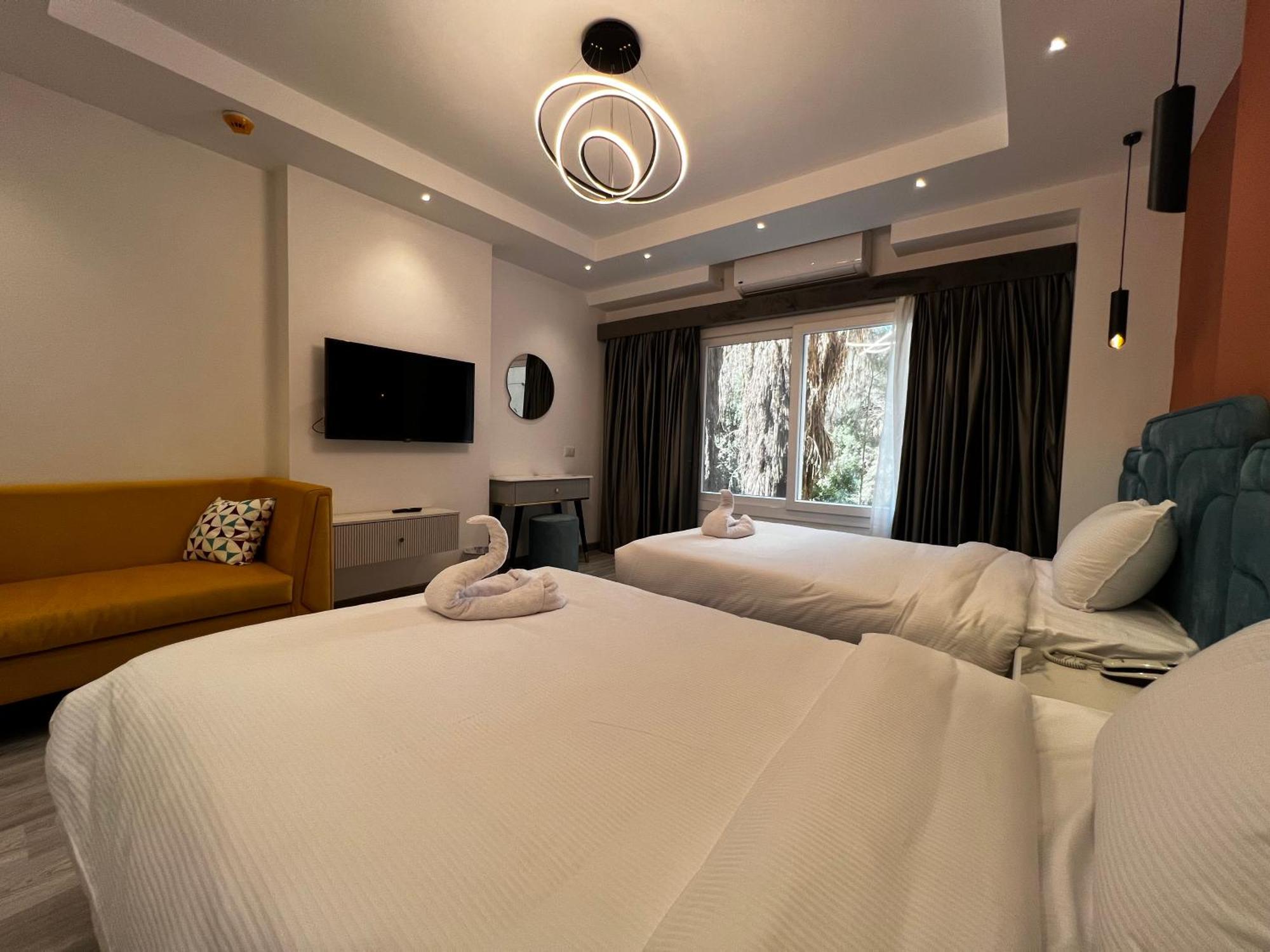 Onyx Pyramids Boutique Hotel Al Kawm al Akhdar Bagian luar foto