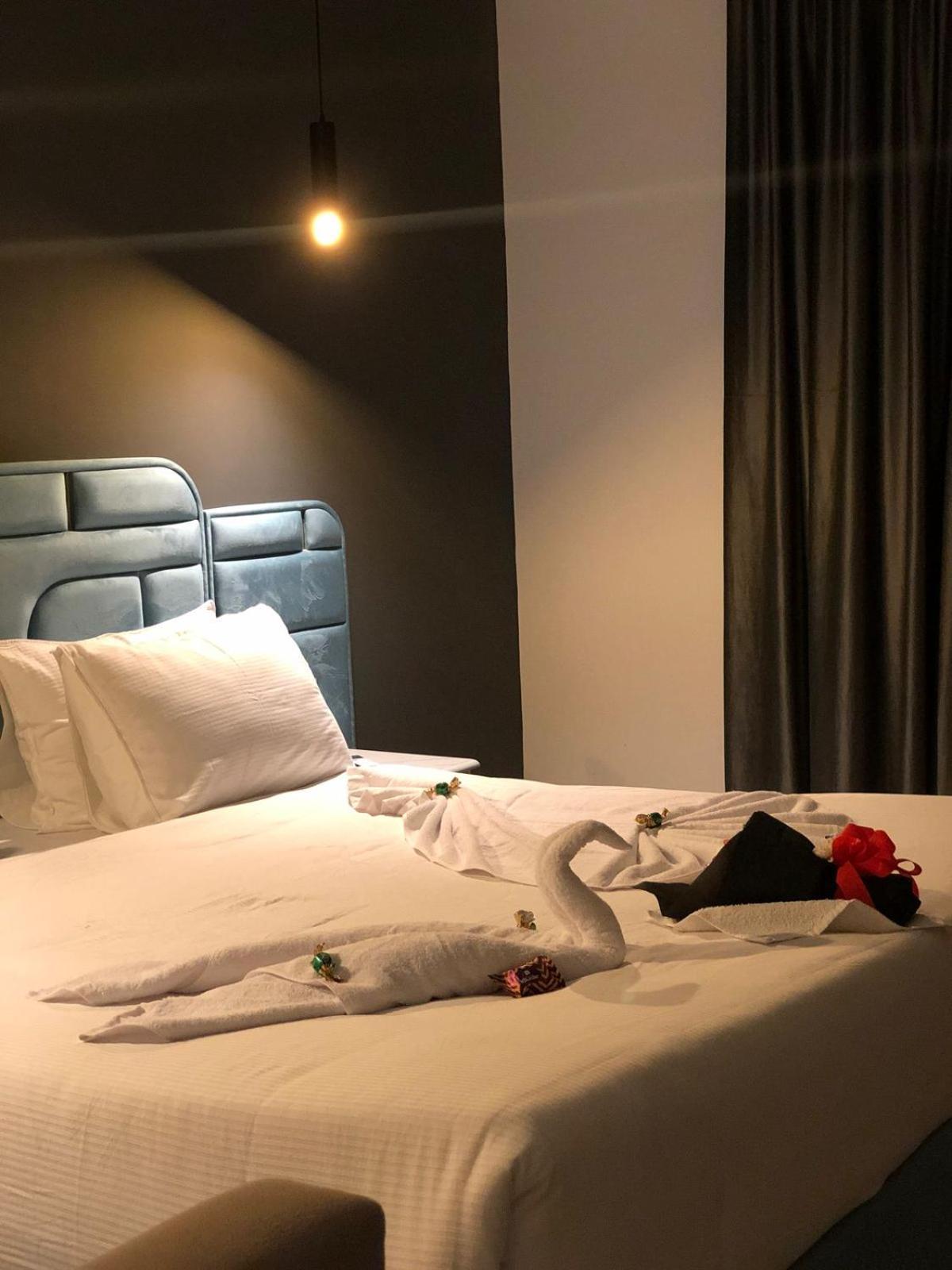 Onyx Pyramids Boutique Hotel Al Kawm al Akhdar Bagian luar foto